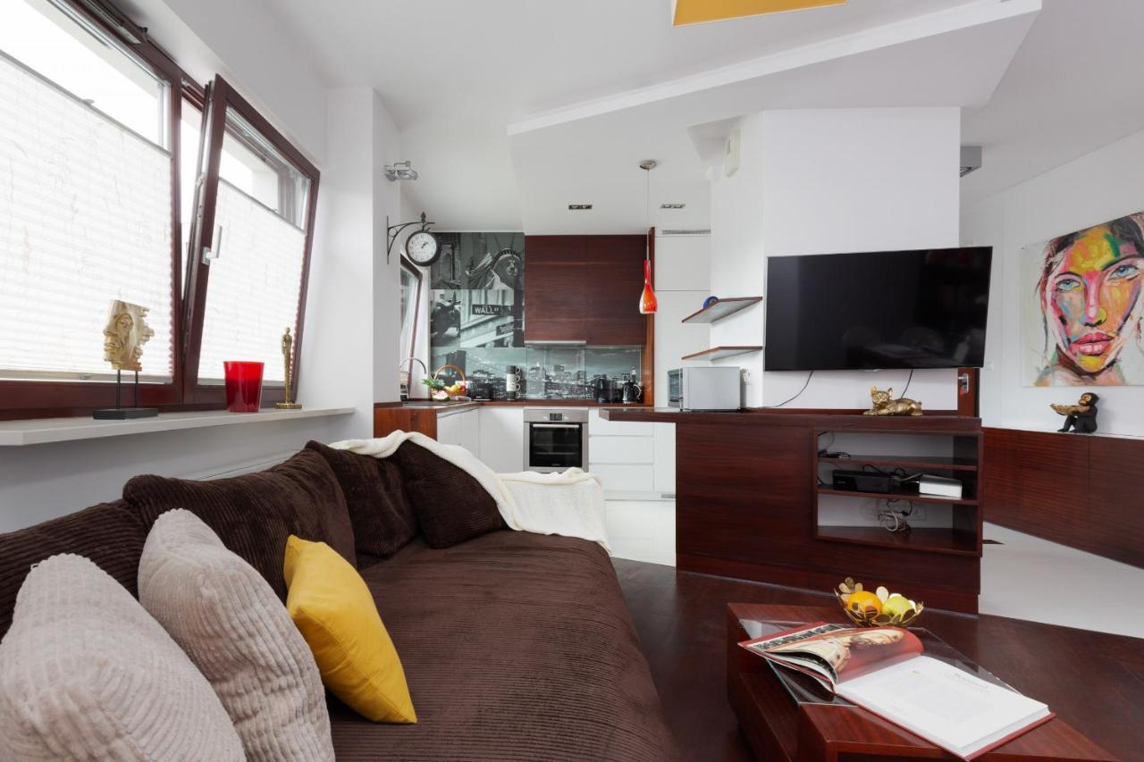 Spacious Suite With A Hammock And Terrace By Renters Prestige ワルシャワ エクステリア 写真