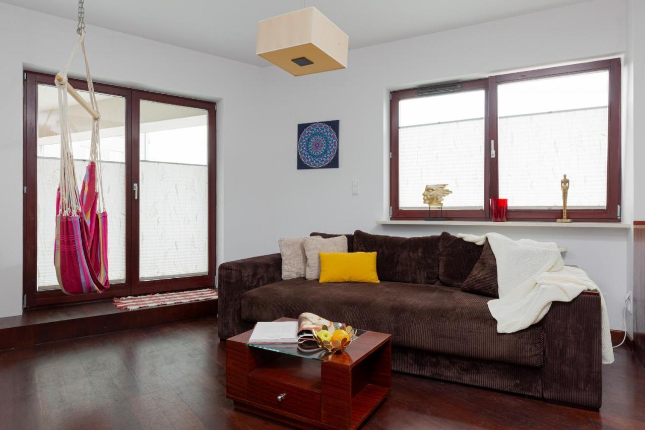 Spacious Suite With A Hammock And Terrace By Renters Prestige ワルシャワ エクステリア 写真