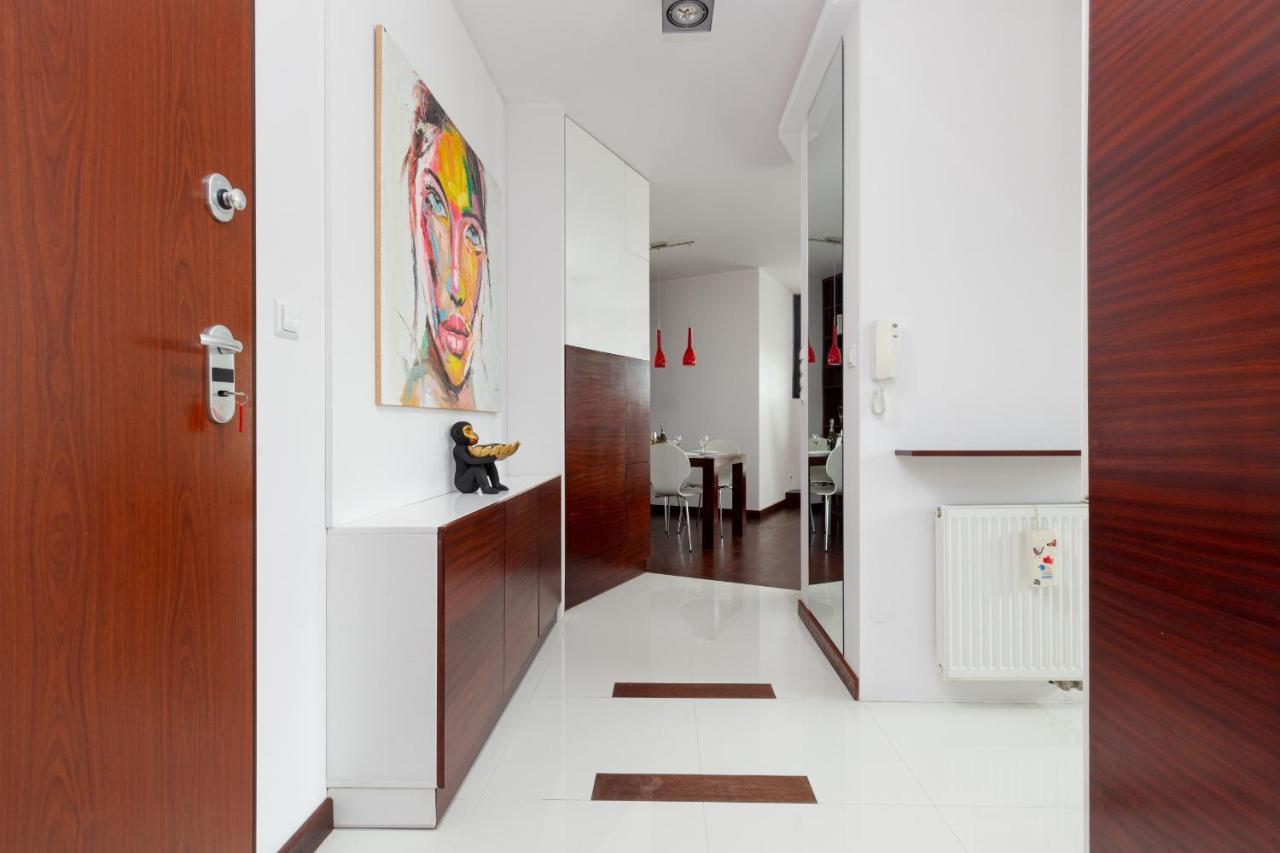 Spacious Suite With A Hammock And Terrace By Renters Prestige ワルシャワ エクステリア 写真